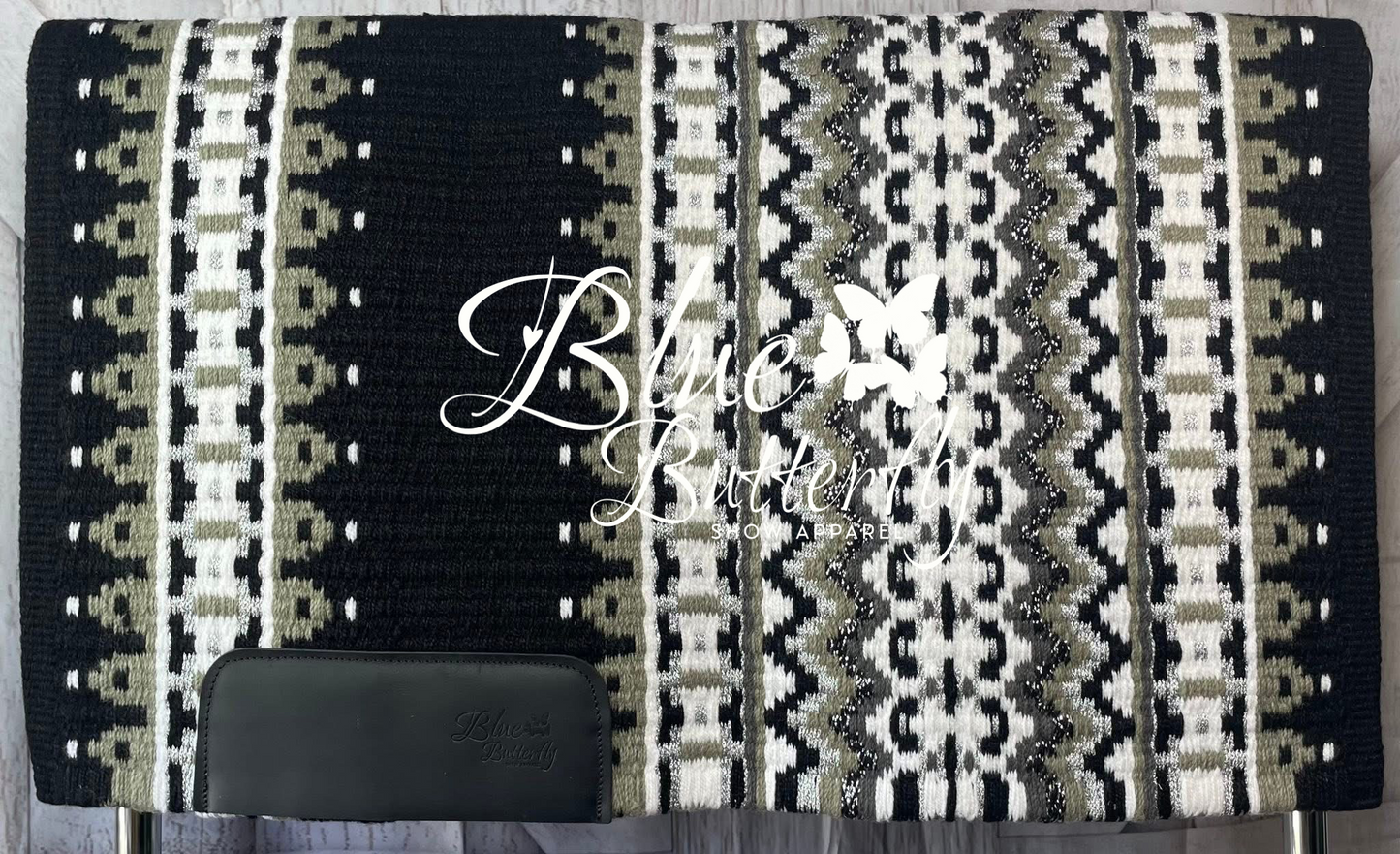 In Stock Show Pad