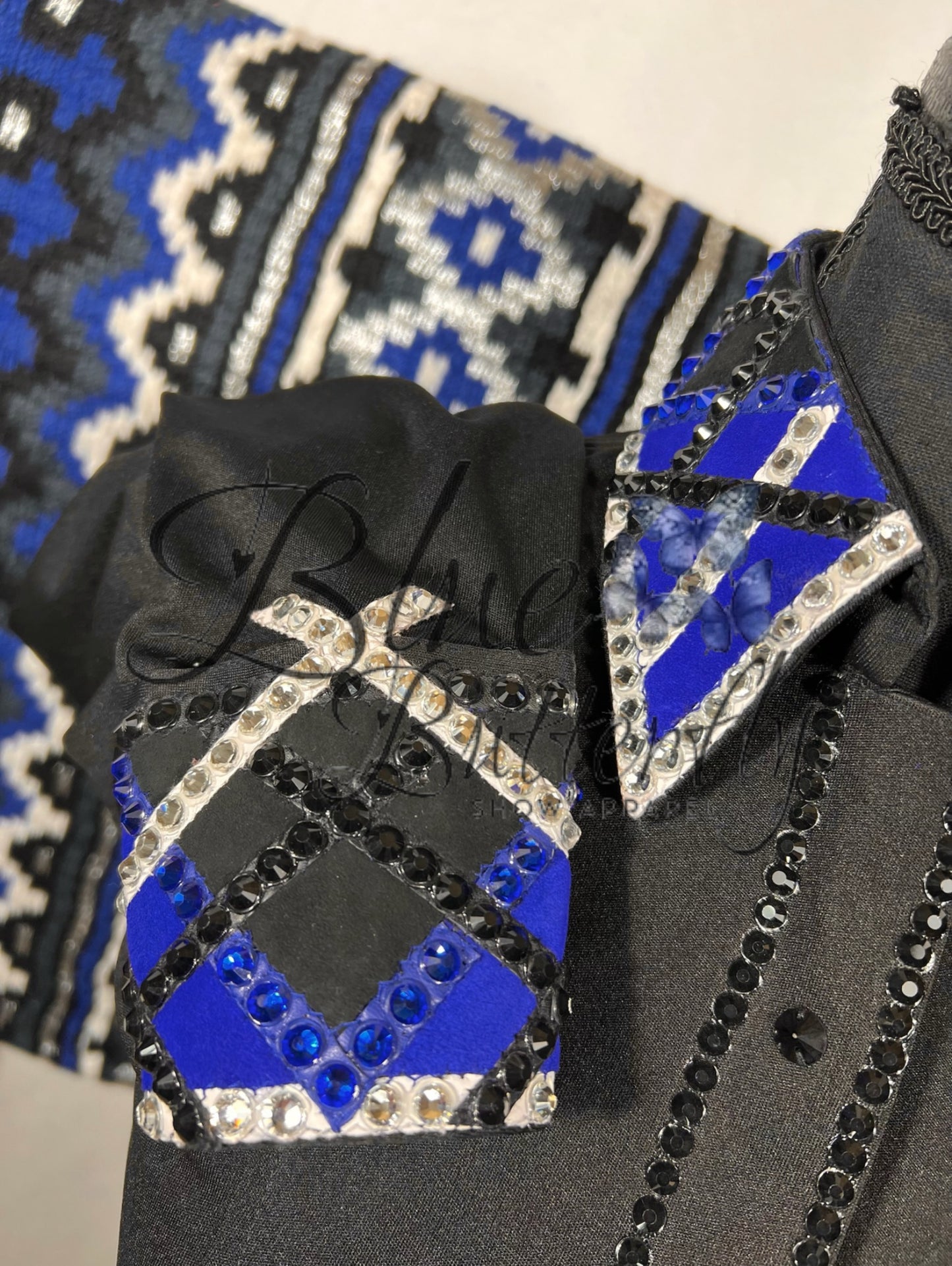 Molly In Black Day Shirt