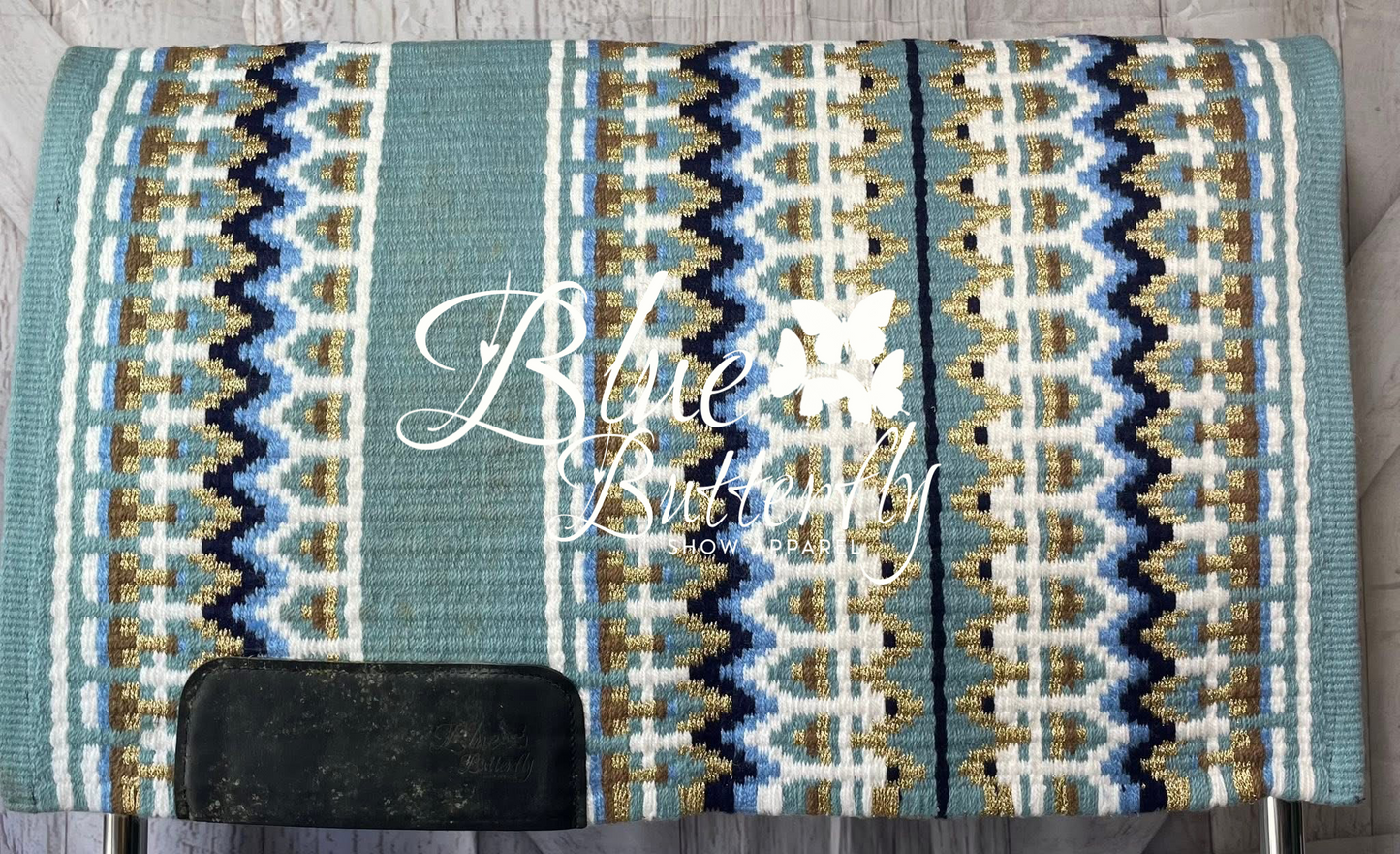 In Stock Show Pad