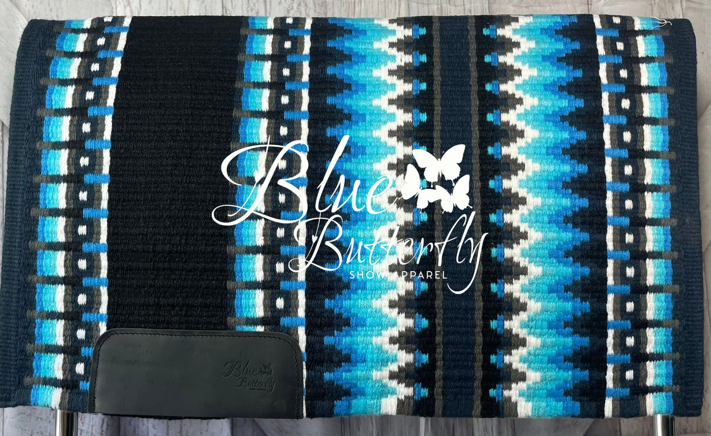In Stock Show Pad