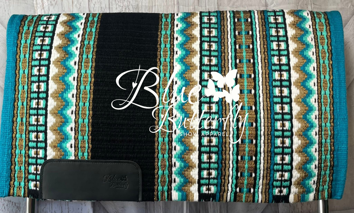 In Stock Show Pad