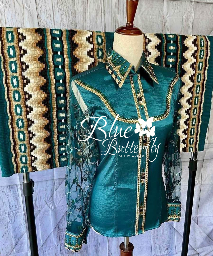 Betsy With Lace Sleeves